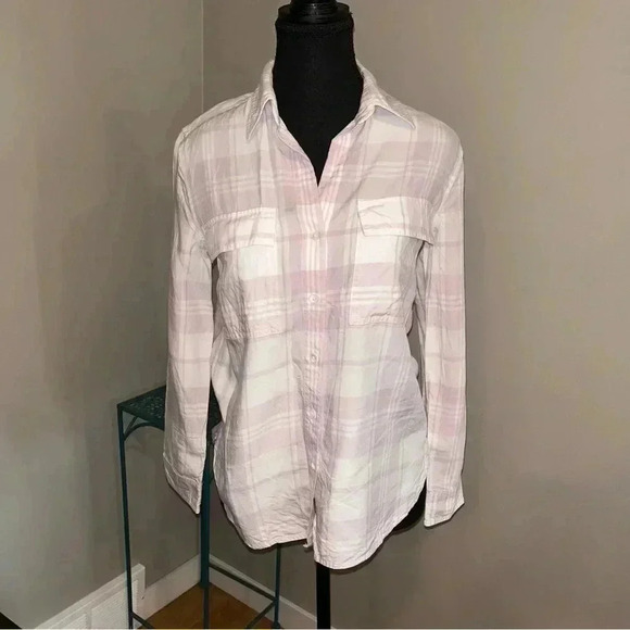 Aritzia  - The Group Babaton Button Up - Picture 1 of 6